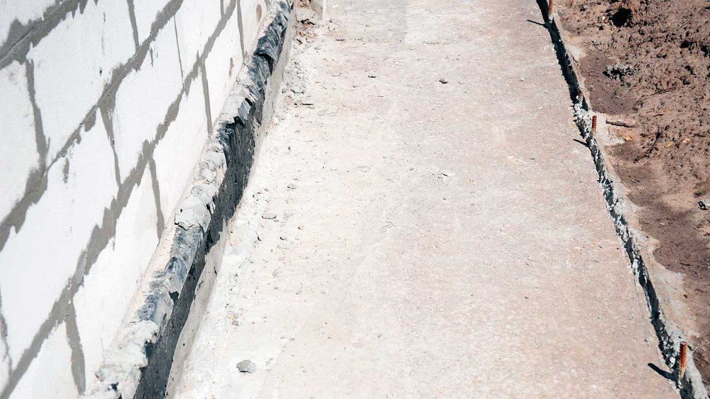 Crack in exterior basement foundation